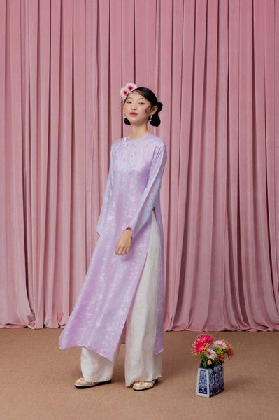 Áo dài Vân Vũ – Hoạ tiết Mai cách thuỷ | Màu tím nhạt