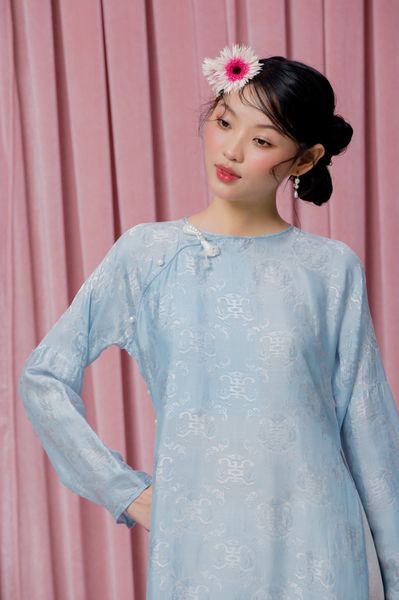 Áo dài Vân Vũ – Hoạ tiết thọ dơi | Màu xanh da trời