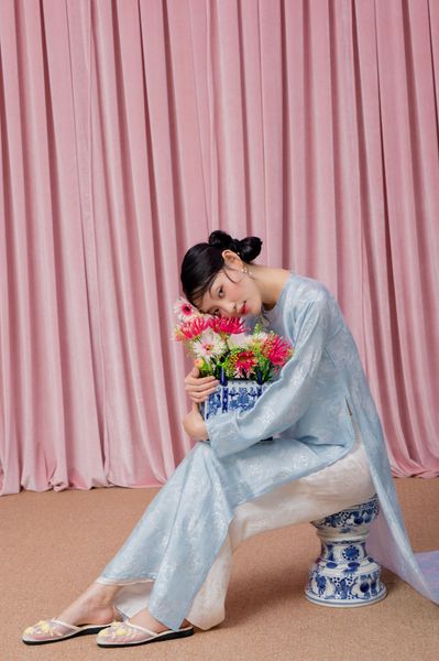 Áo dài Vân Vũ – Hoạ tiết thọ dơi | Màu xanh da trời