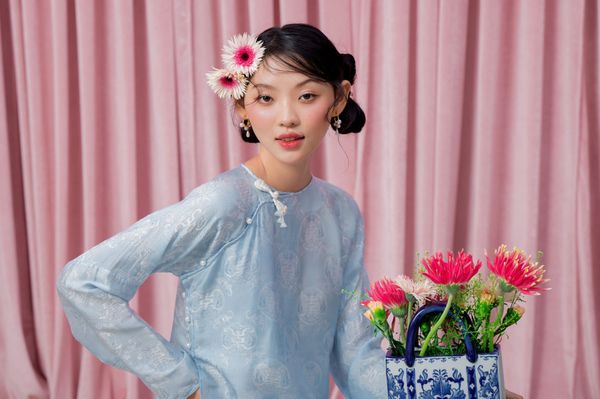 Áo dài Vân Vũ – Hoạ tiết thọ dơi | Màu xanh da trời