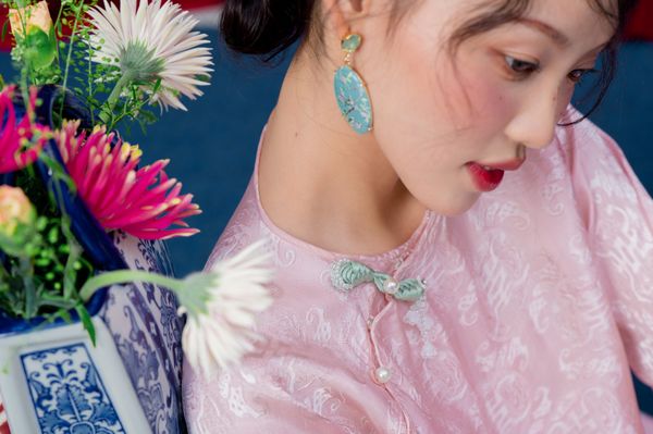 Áo dài Vân Vũ – Hoạ tiết thọ dơi | Màu cam đào