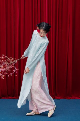 Áo dài Vân Vũ – Hoạ tiết Mai cách thuỷ | Màu xanh ngọc