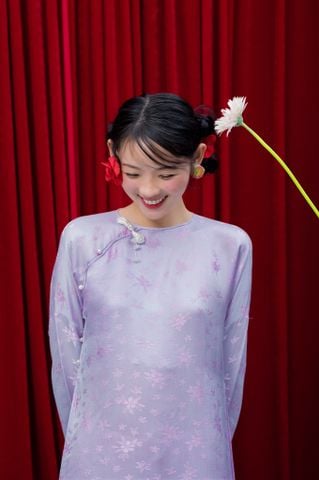 Áo dài Vân Vũ – Hoạ tiết Mai cách thuỷ | Màu tím nhạt
