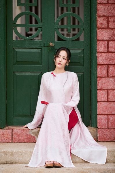 Áo dài Vân Vũ – Hoạ tiết thọ dơi | Màu hồng phớt