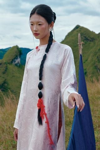 Áo dài Vân Vũ – Hoạ tiết thọ dơi | Màu hồng phớt