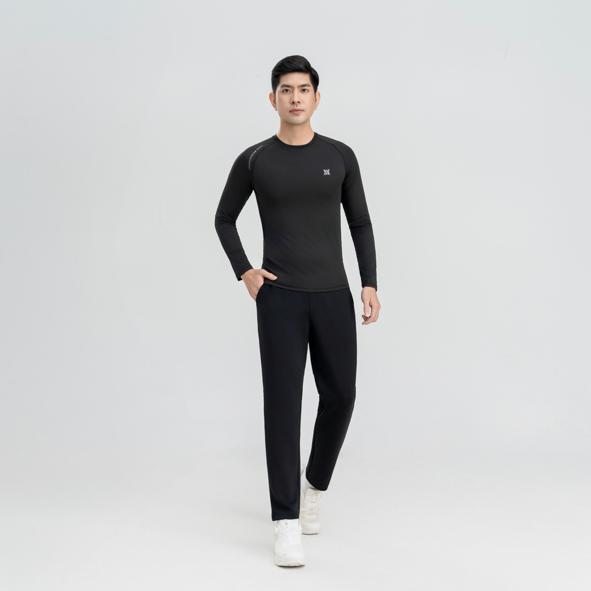  Áo giữ nhiệt AM nam MLT2658-00 đen 