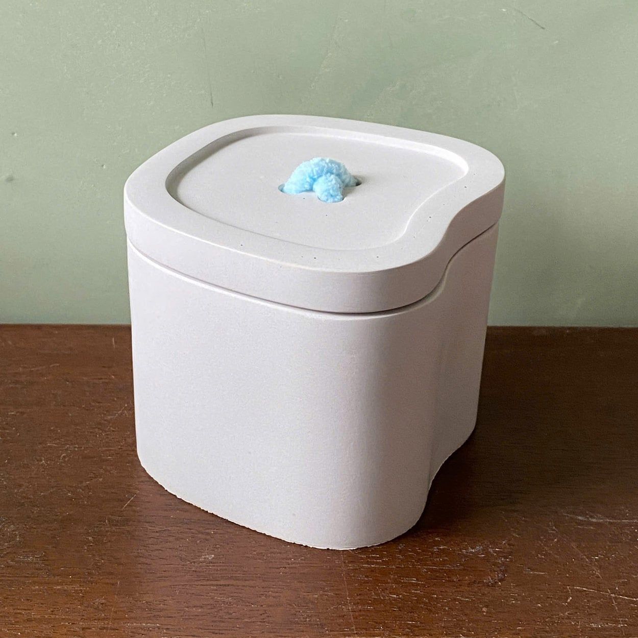  Organic Square Cement Candle Jar with Decorative Lid | AUC010 