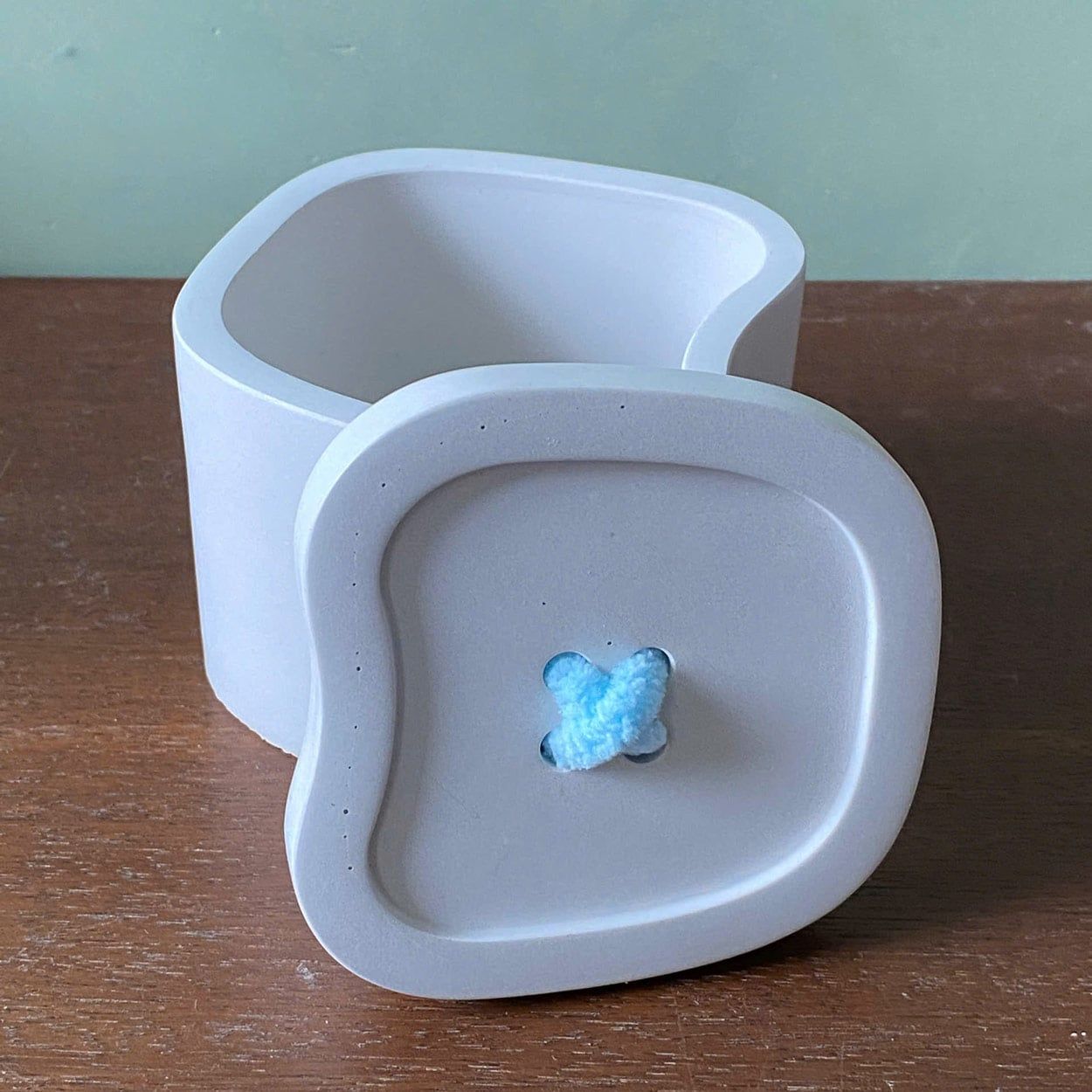  Organic Square Cement Candle Jar with Decorative Lid | AUC010 