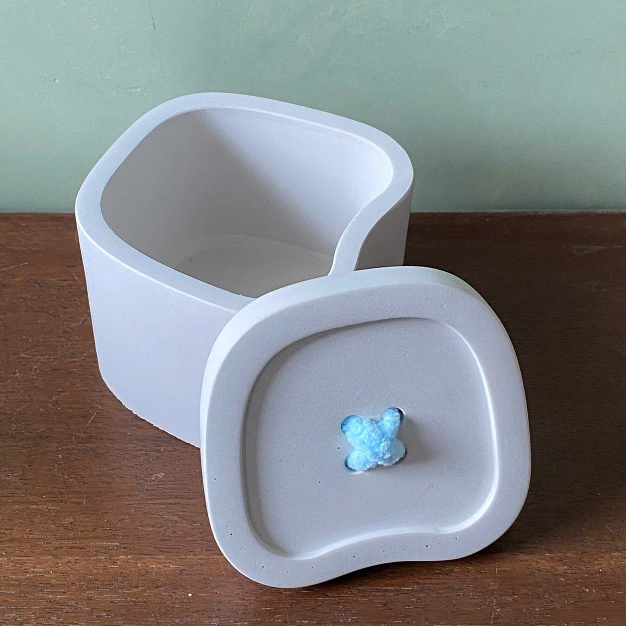  Organic Square Cement Candle Jar with Decorative Lid | AUC010 