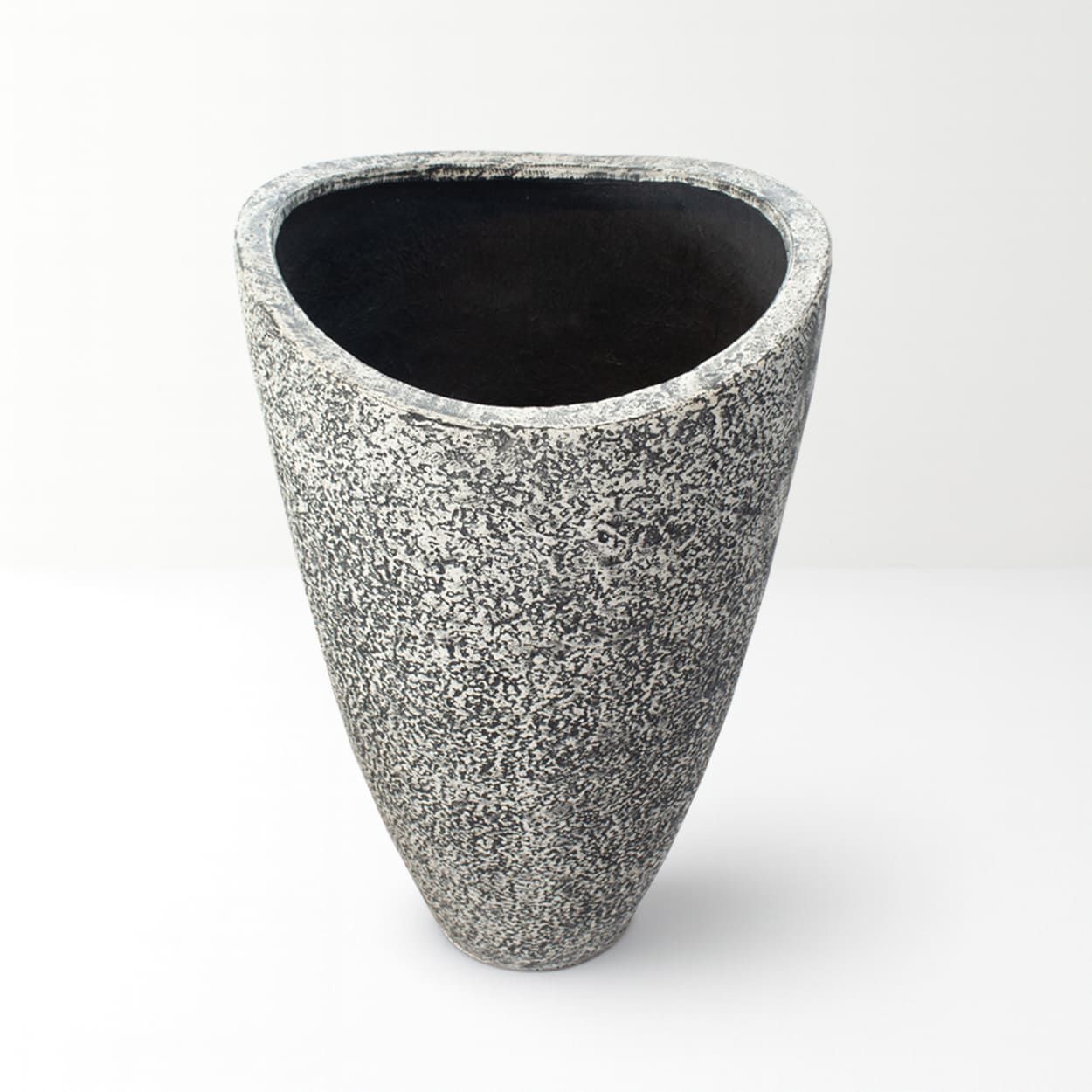  Curved Crest Fiberstone Planter | AUFS173 