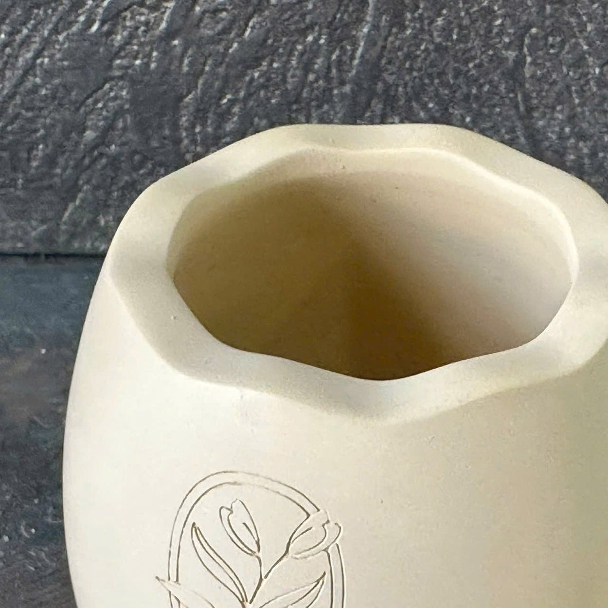  Egg-Shaped Cement Candle Jar with Lid | AUC001 