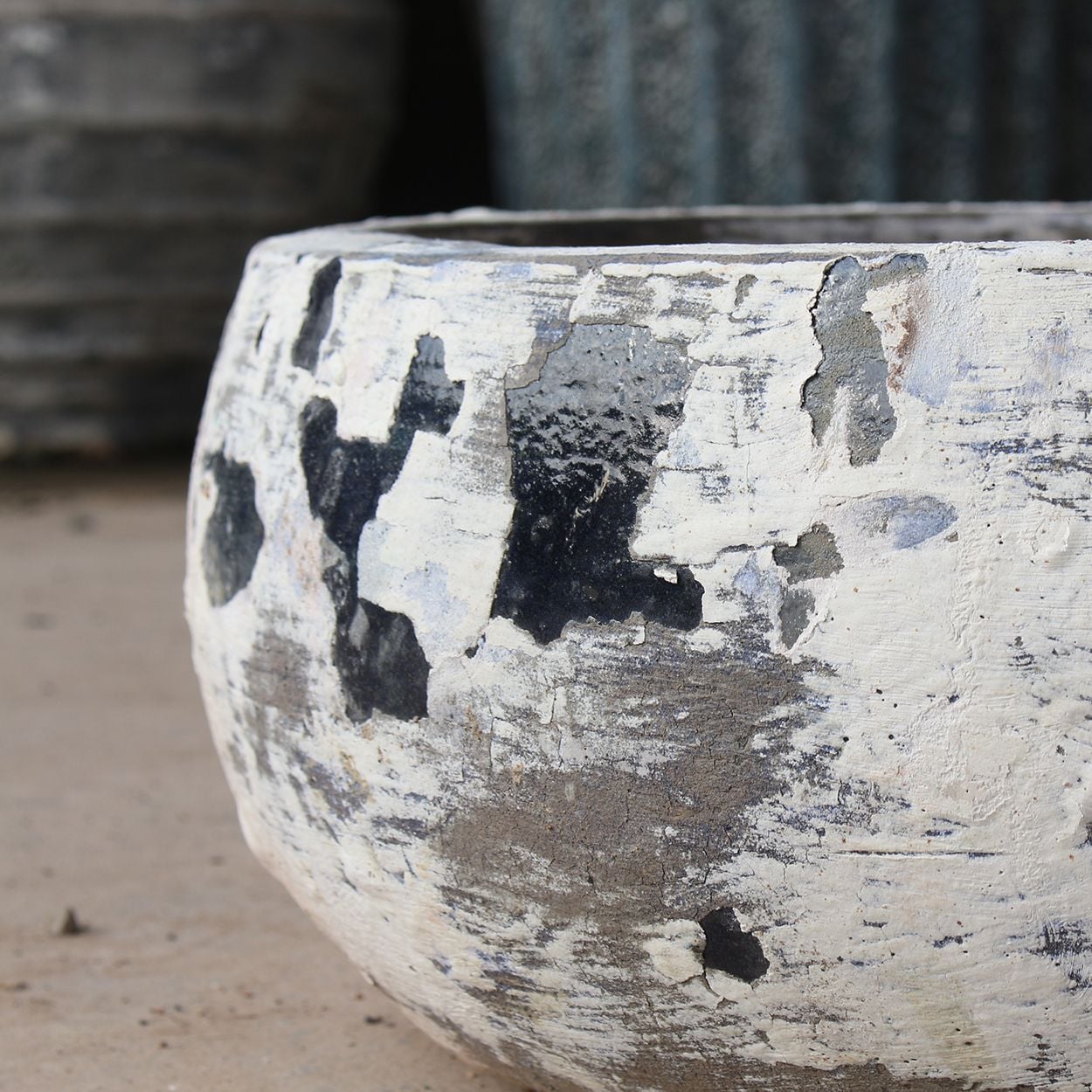  Ceramic Oval Low Bowl Planter with Distressed Monochrome Finish | AUV128 