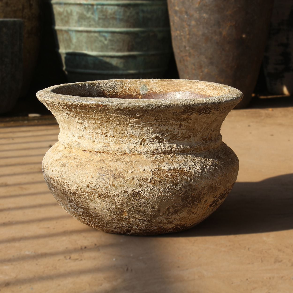  Rustic Wide-Rim Pot with Vintage Texture | AUV130 