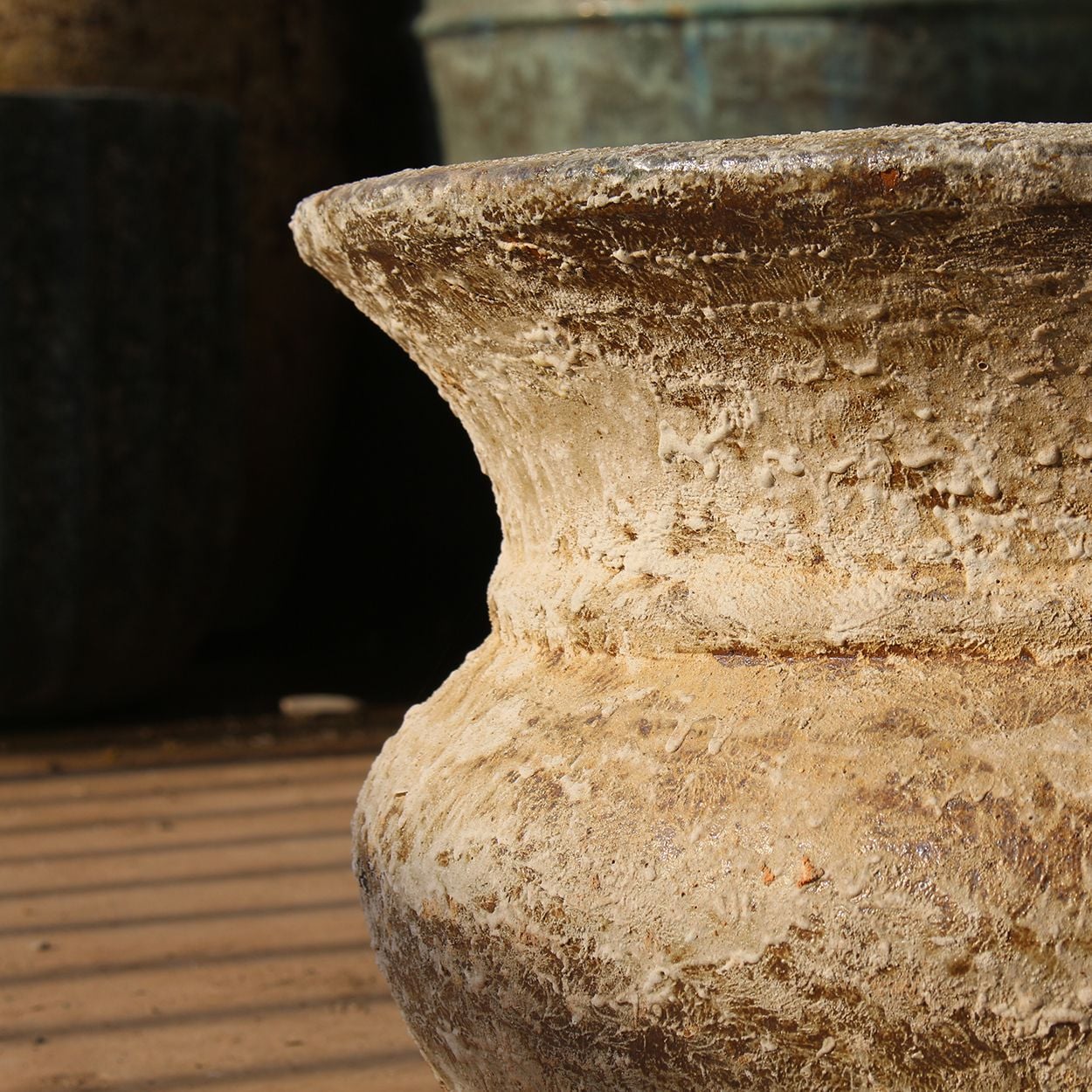  Rustic Wide-Rim Pot with Vintage Texture | AUV130 