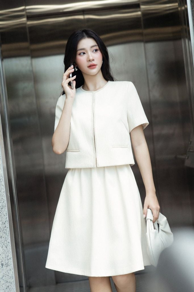  CHÂN VÁY TRẮNG DÁNG A Z06252 