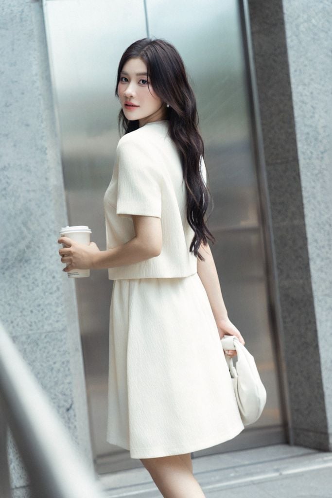  ÁO KHOÁC NGẮN TAY AK06242 