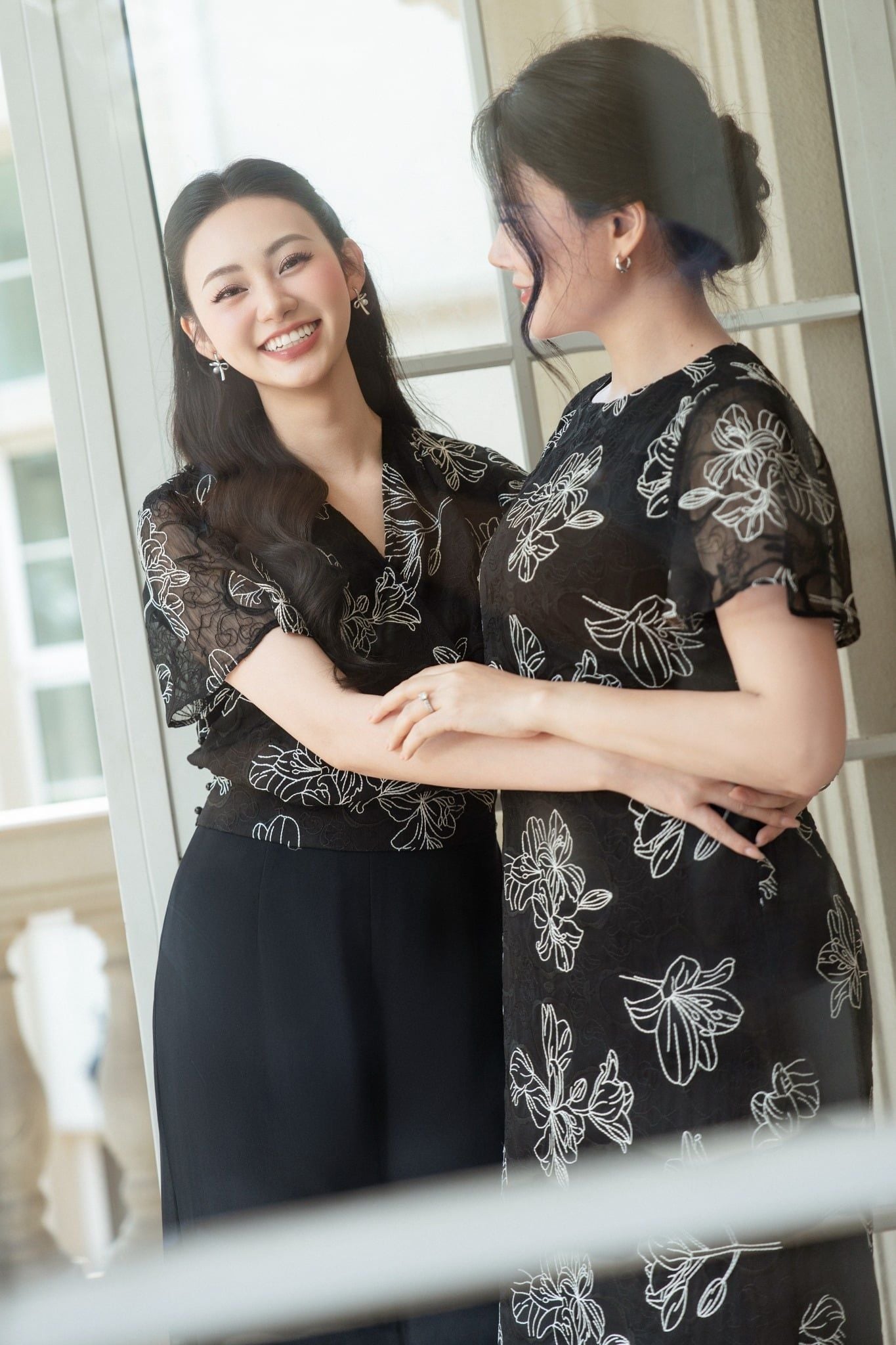 ĐẦM SUÔNG THÊU HOA D00902