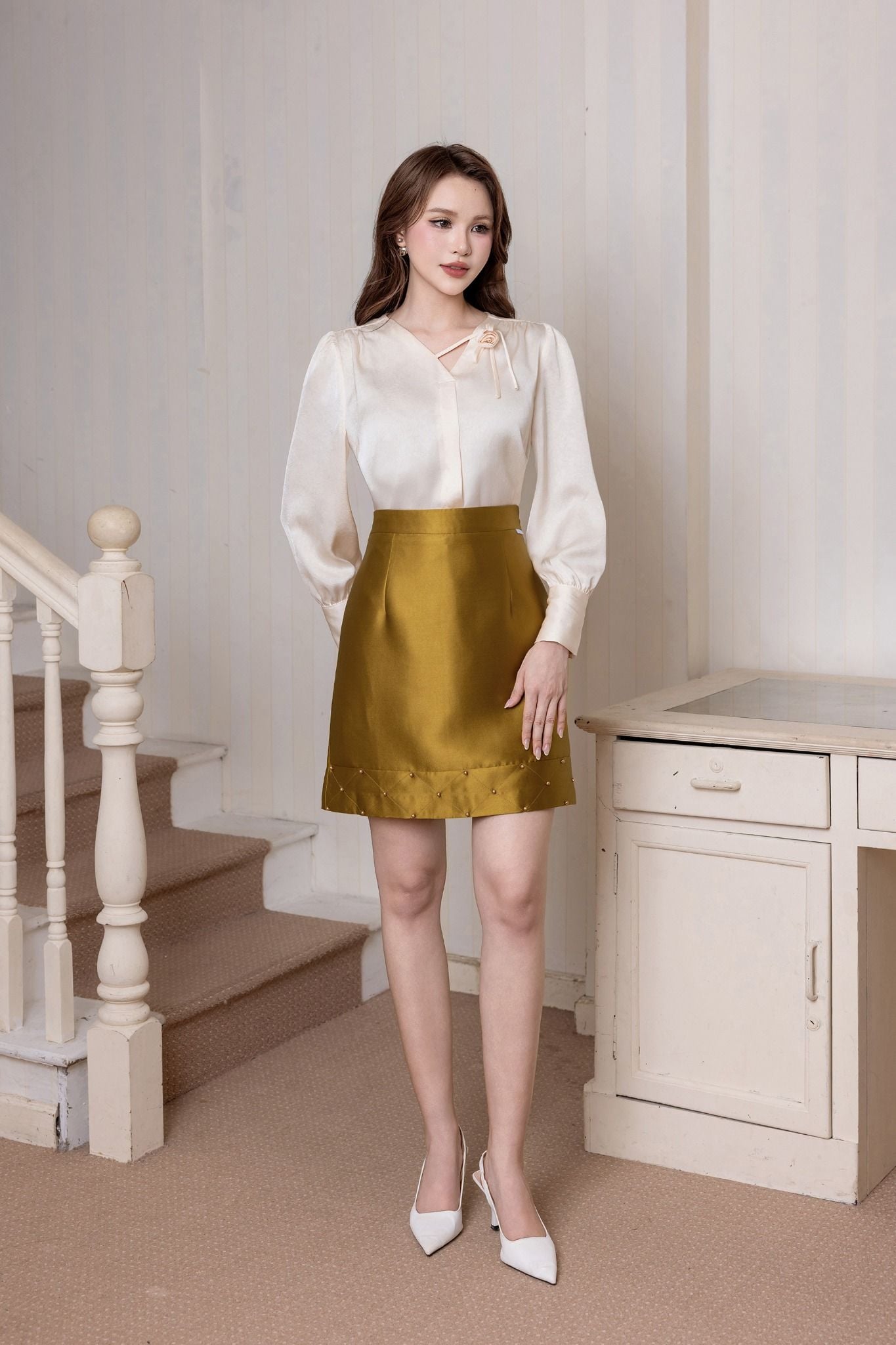 ÁO LỤA ĐÍNH HOA SM62382