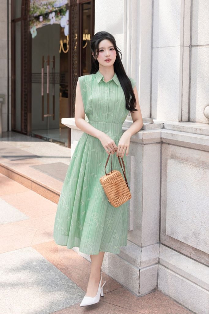 ĐẦM XANH THÊU HOA D64112