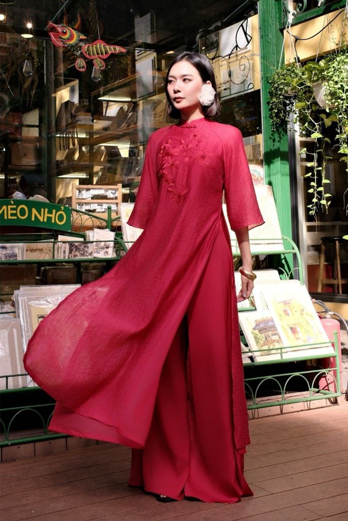 ÁO DÀI TƠ THÊU HOA AD03282