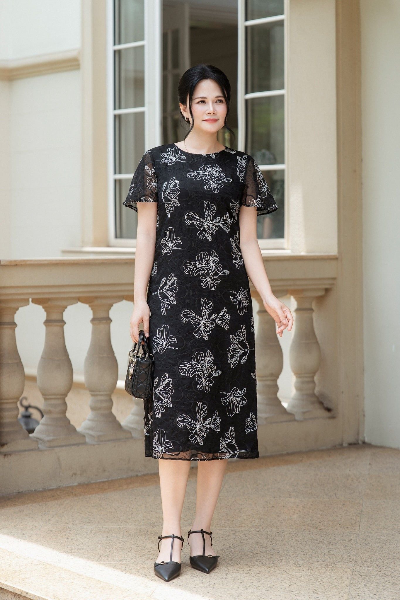 ĐẦM SUÔNG THÊU HOA D00902
