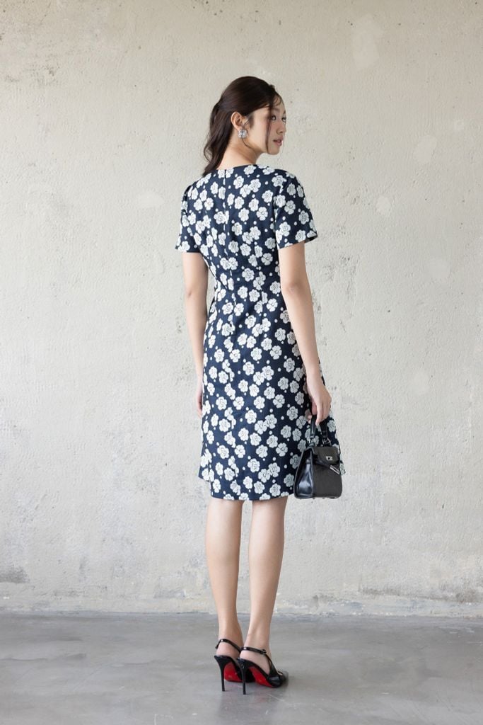  ĐẦM GẤM HOA D64072 