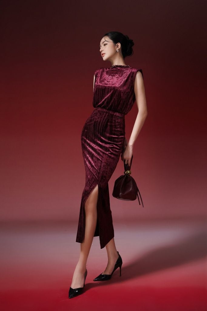 ĐẦM TIỆC NHUNG CỔ ĐÍNH CƯỜM D04732