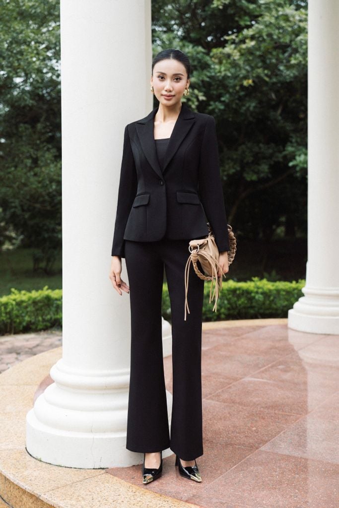 ÁO VEST ĐEN AK06122