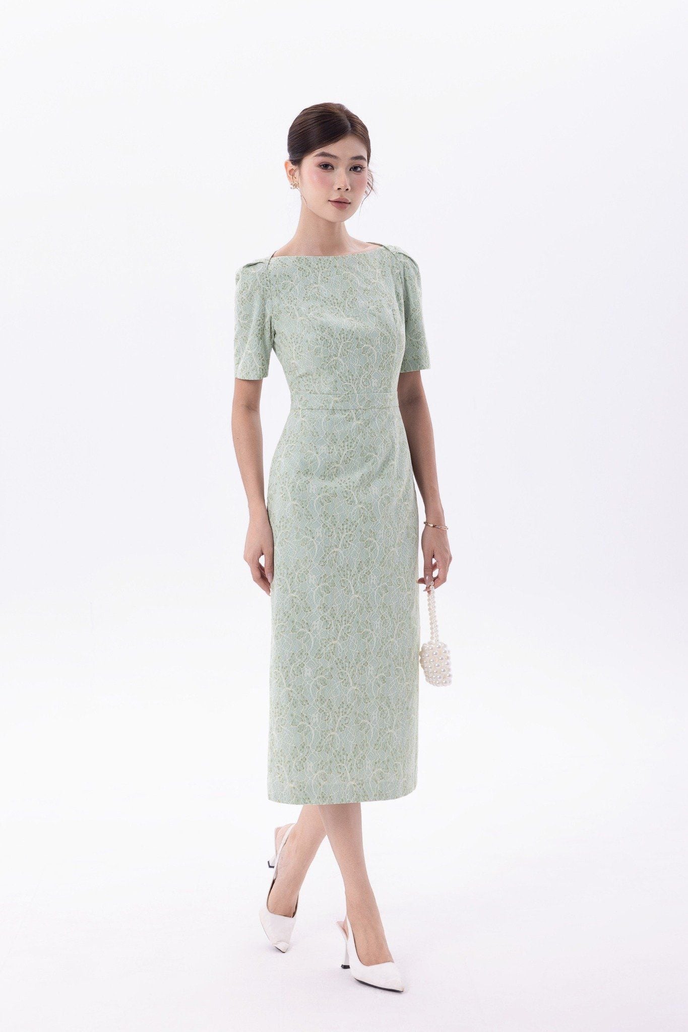 ĐẦM ÔM THÊU HOA NỔI D06722