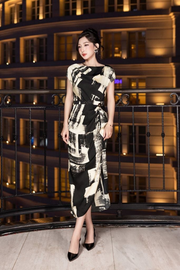 ĐẦM HOẠ TIẾT ĐÍNH EO D05282