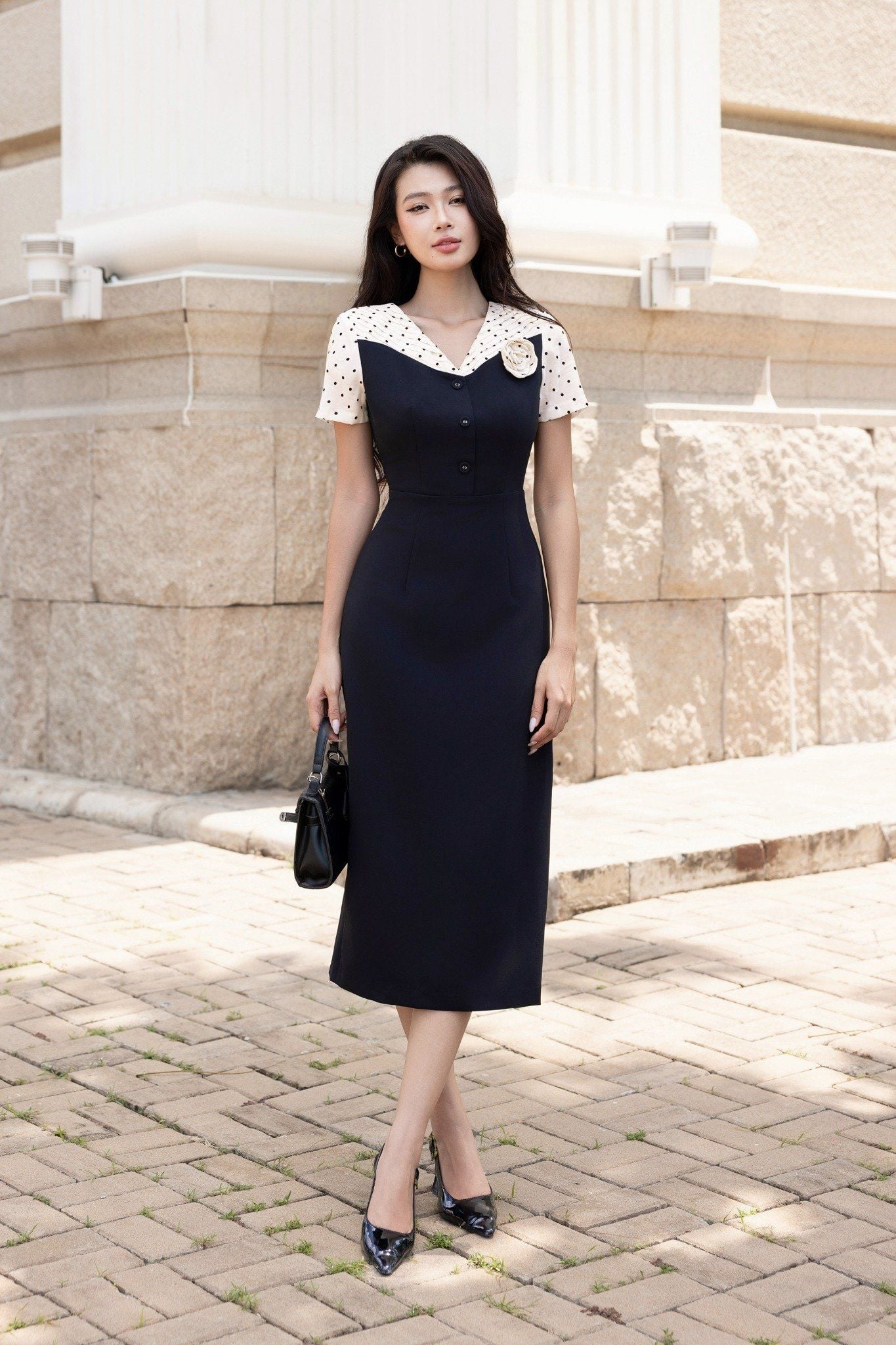 ĐẦM ÔM PHỐI CHẤM BI D03182