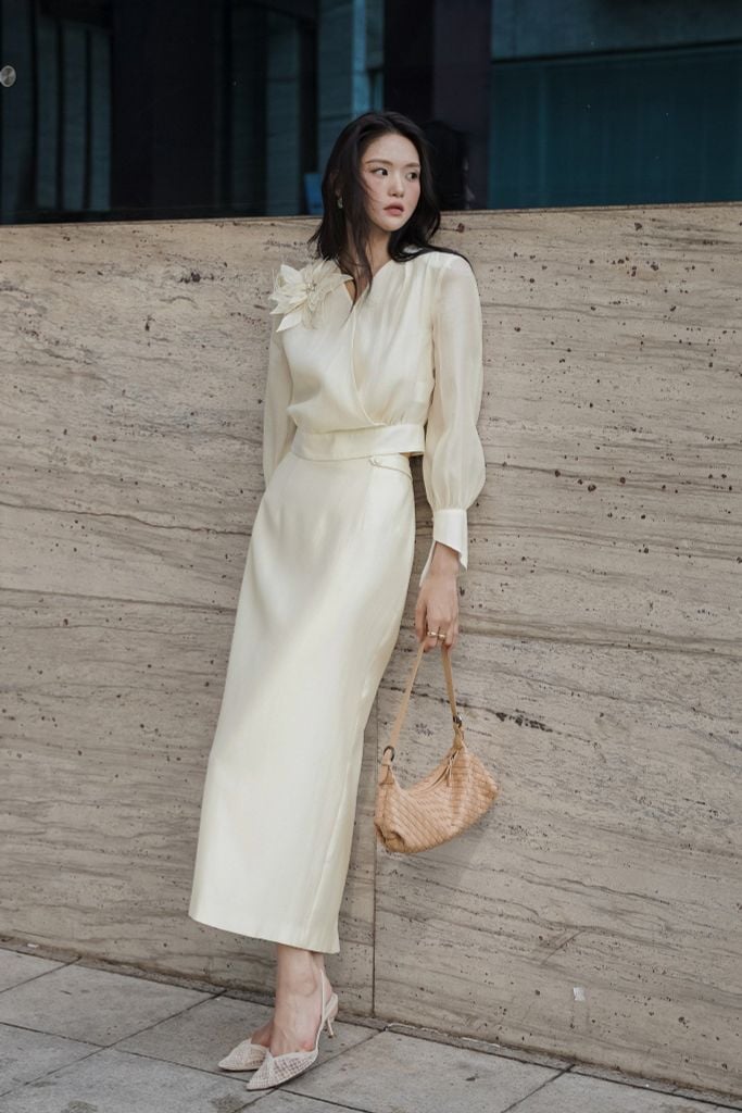 CHÂN VÁY BÚT CHÌ Z05882