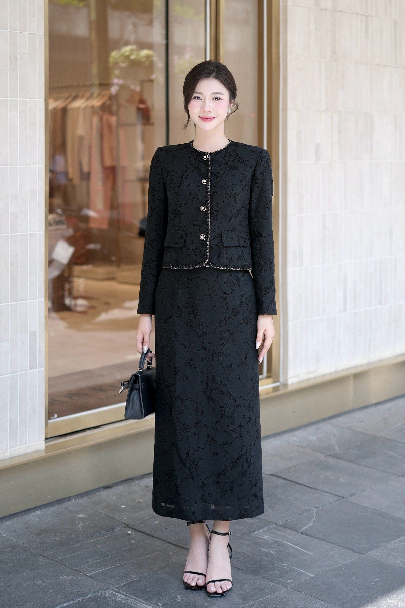 CHÂN VÁY REN Z04442