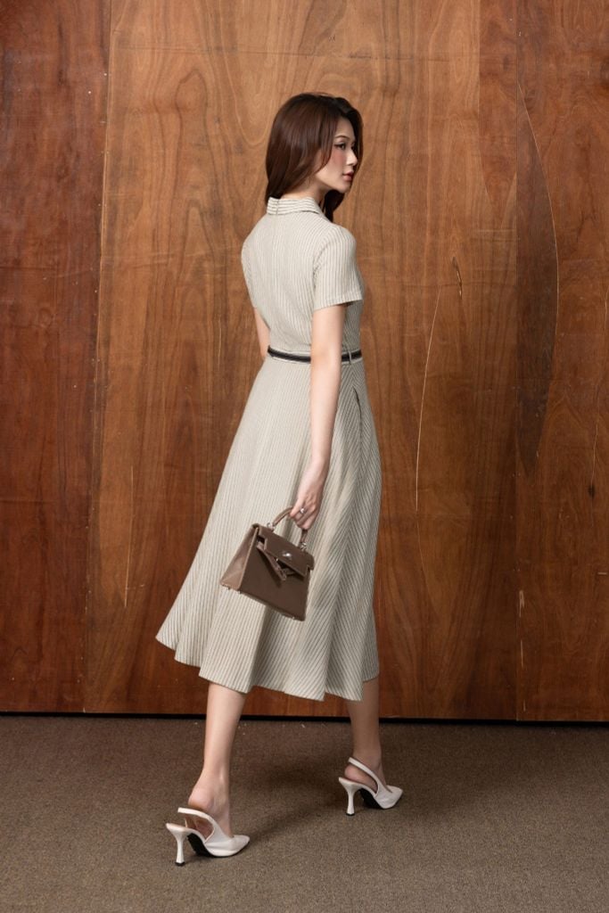  ĐẦM KẺ CỔ VEST D06922 