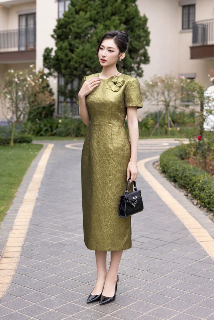 keonhacai GẤM NHŨ ĐÍNH HOA NỔI D04962