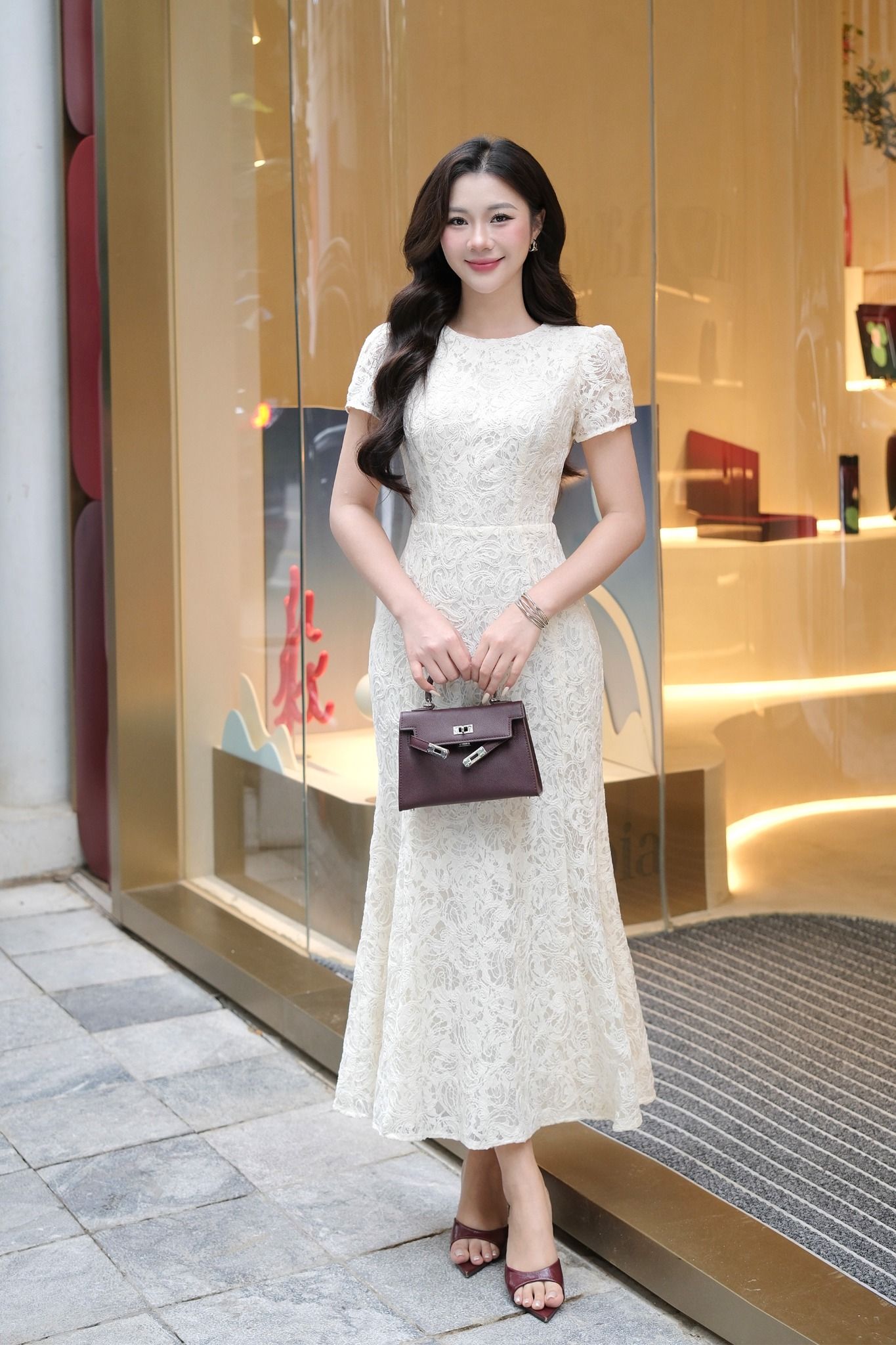 ĐẦM REN TRẮNG D06732