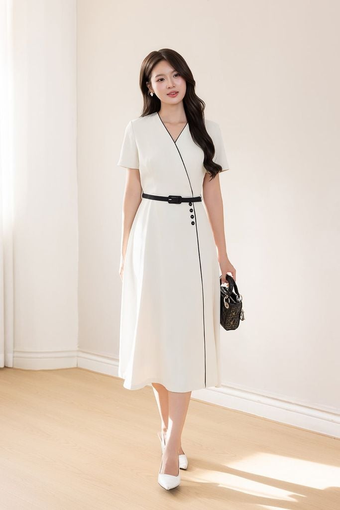 ĐẦM TRẮNG PHỐI VIỀN ĐEN D01182