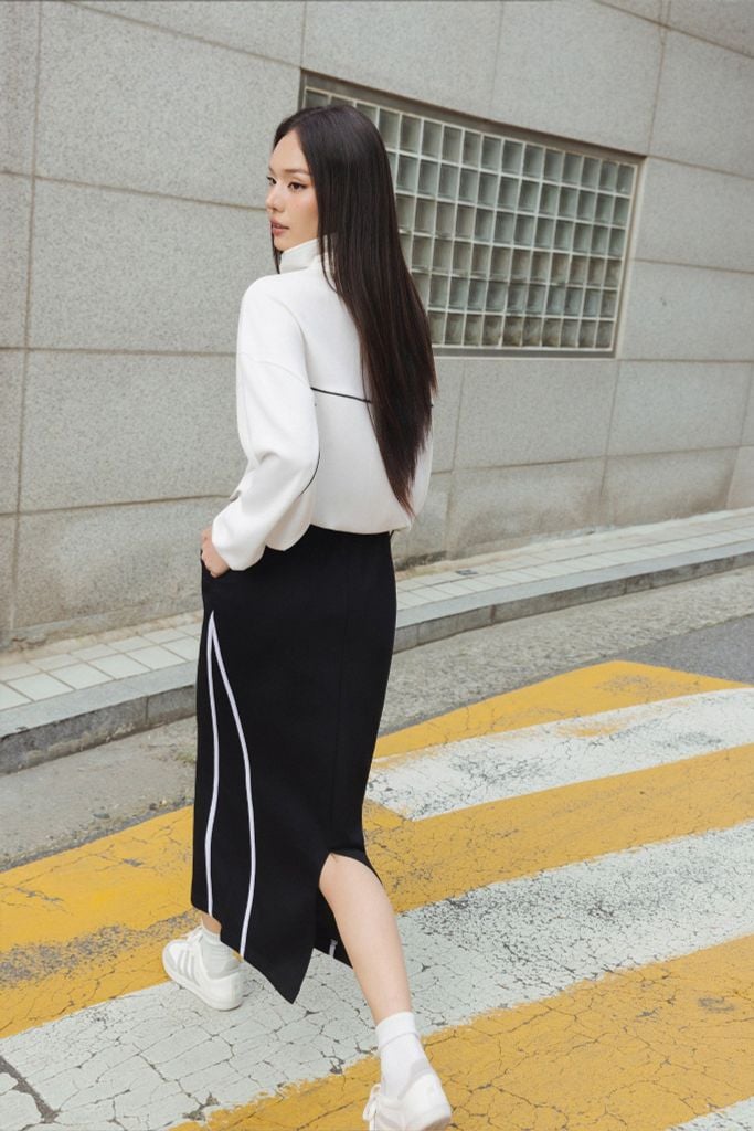  CHÂN VÁY ĐEN SỌC TRẮNG Z65082 