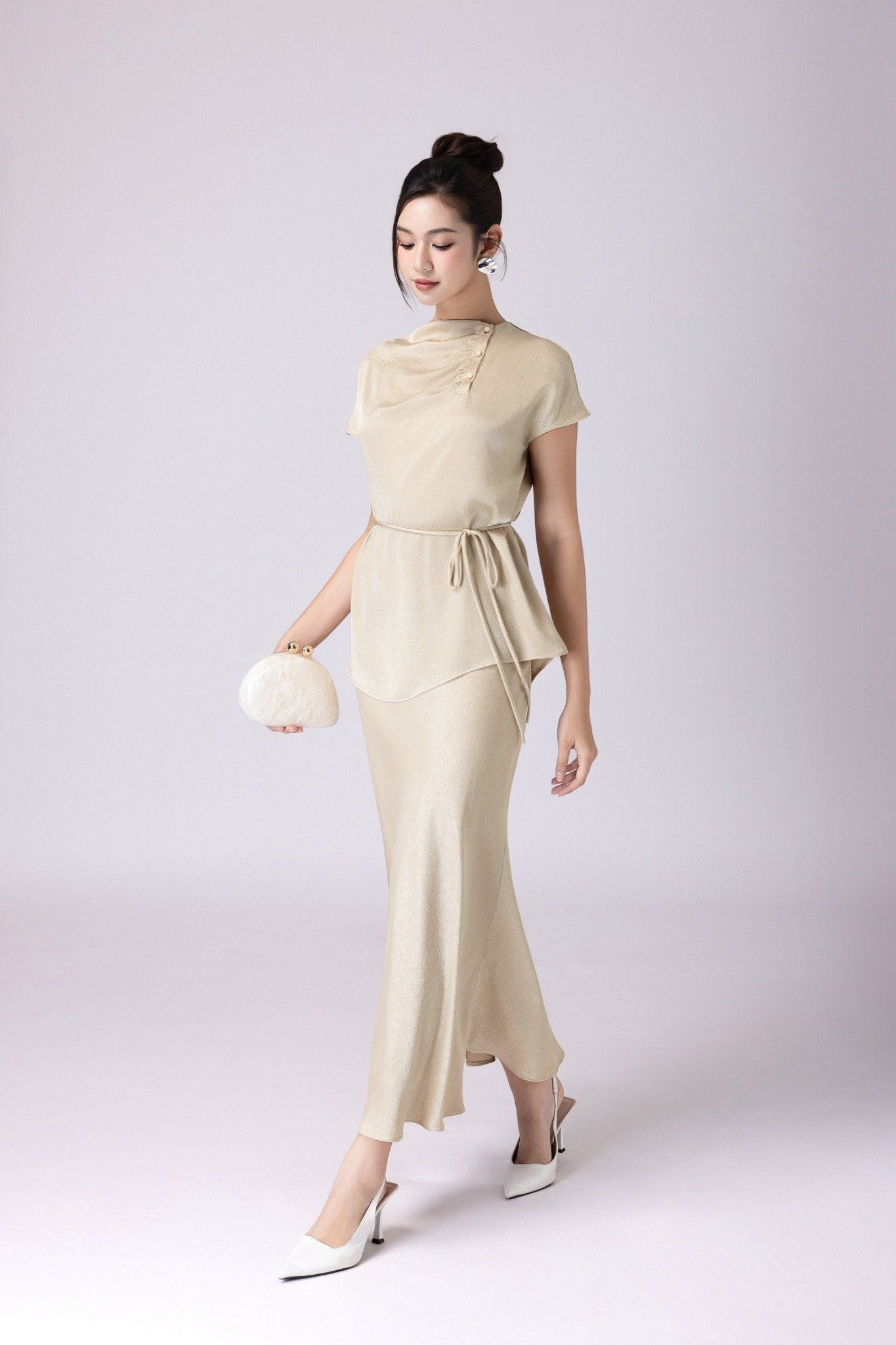 ÁO LỤA CỔ NHÚN SM07122