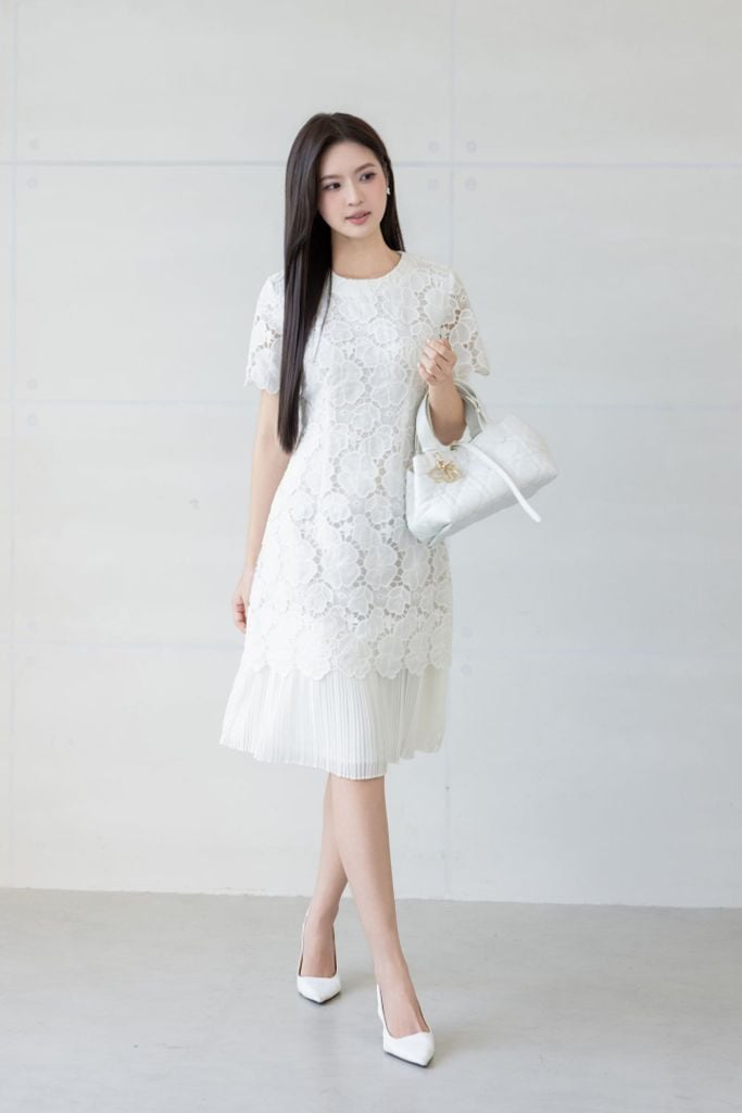 ĐẦM REN HOA TRẮNG D01692