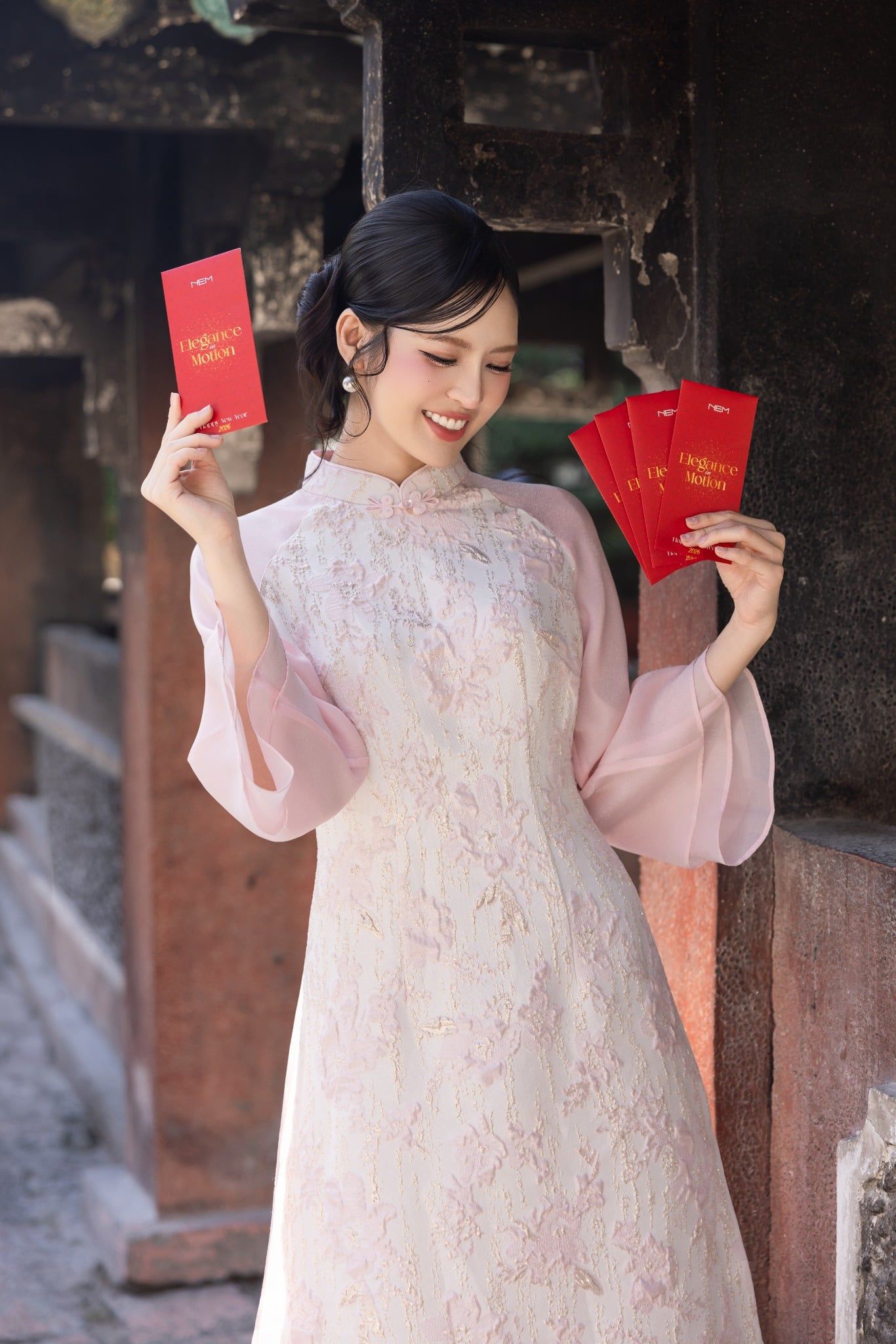 ÁO DÀI GẤM HỒNG AD08792