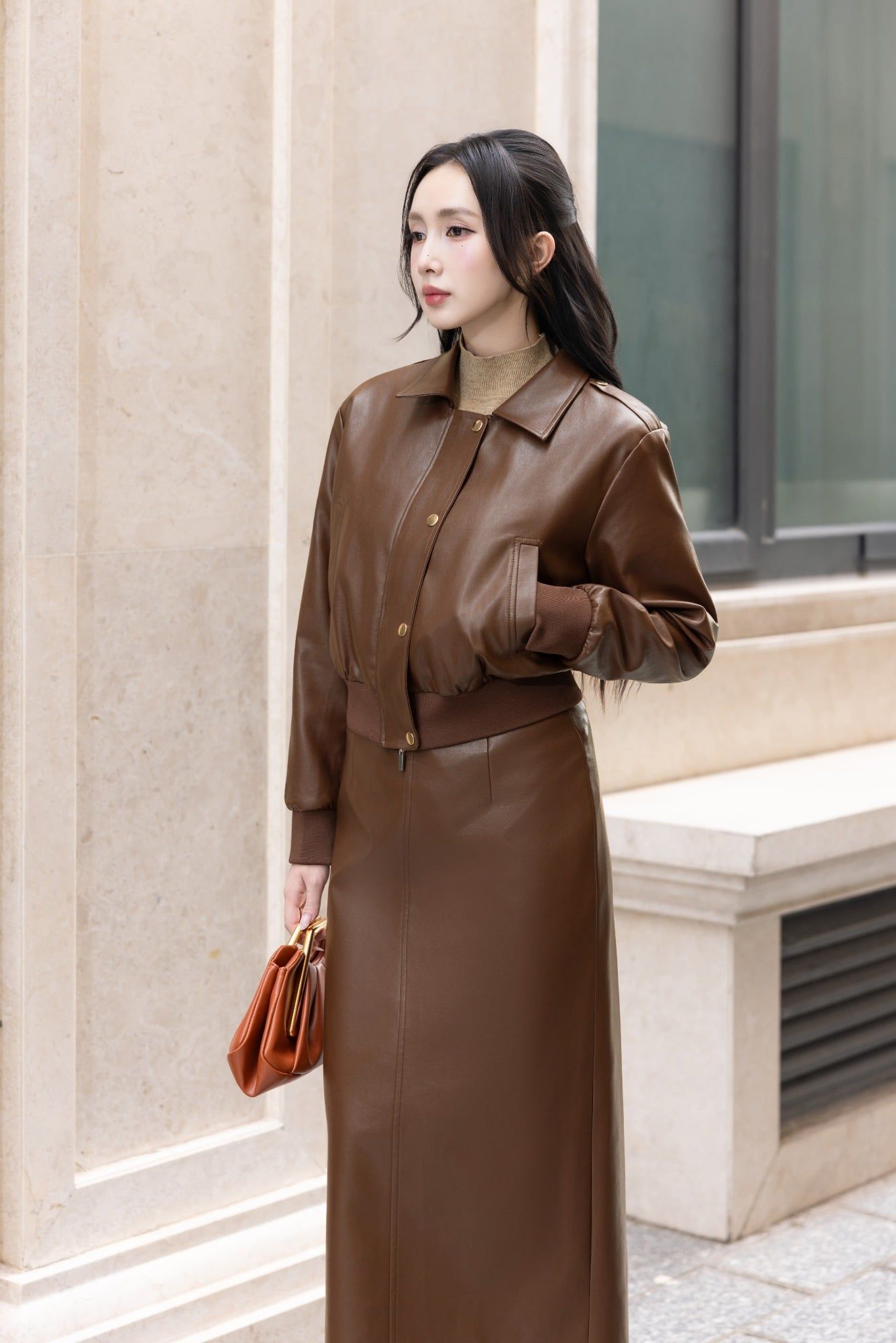 ÁO KHOÁC DA BO GẤU AK07582