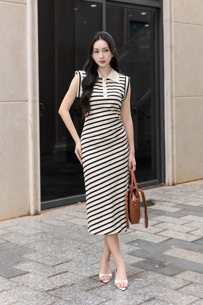 ĐẦM ÔM KẺ D64152