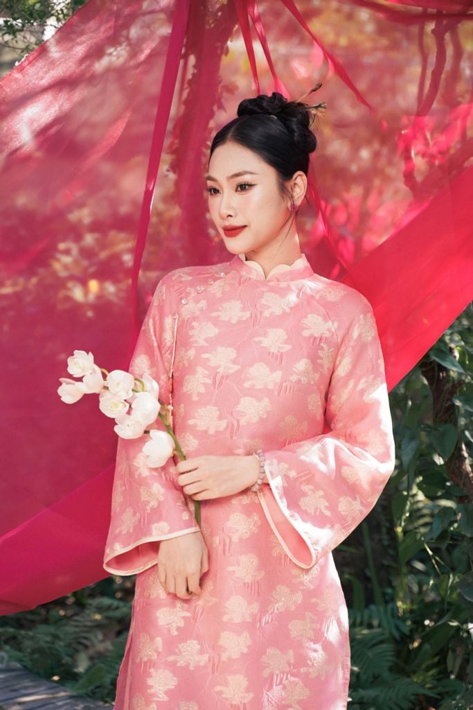  ÁO DÀI 4 TÀ PHỐI HOẠ TIẾT AD08852 