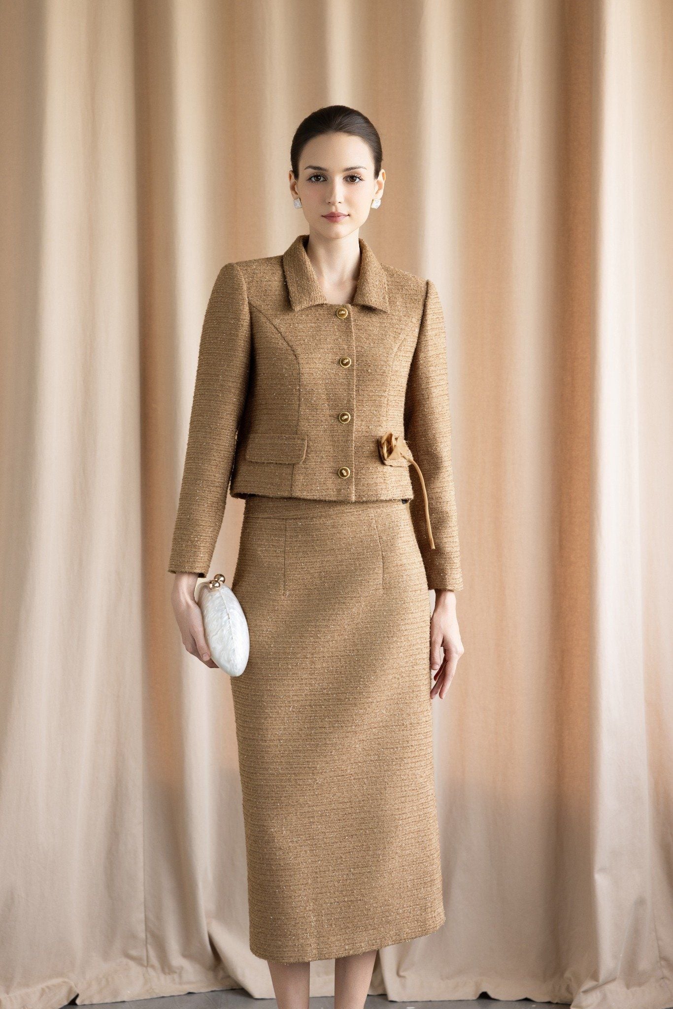 ÁO THIẾT KẾ ĐÍNH HOA NỔI AK05782