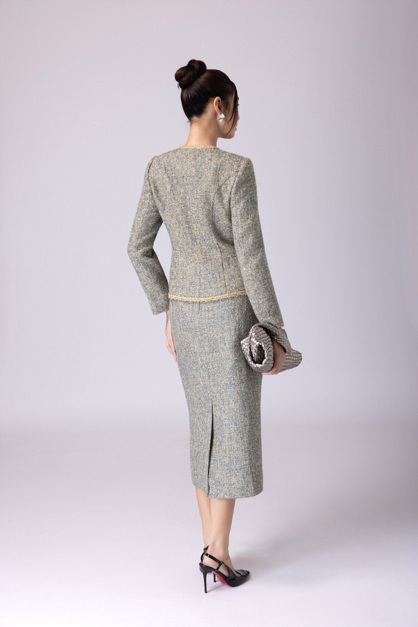 CHÂN VÁY BÚT CHÌ Z06292