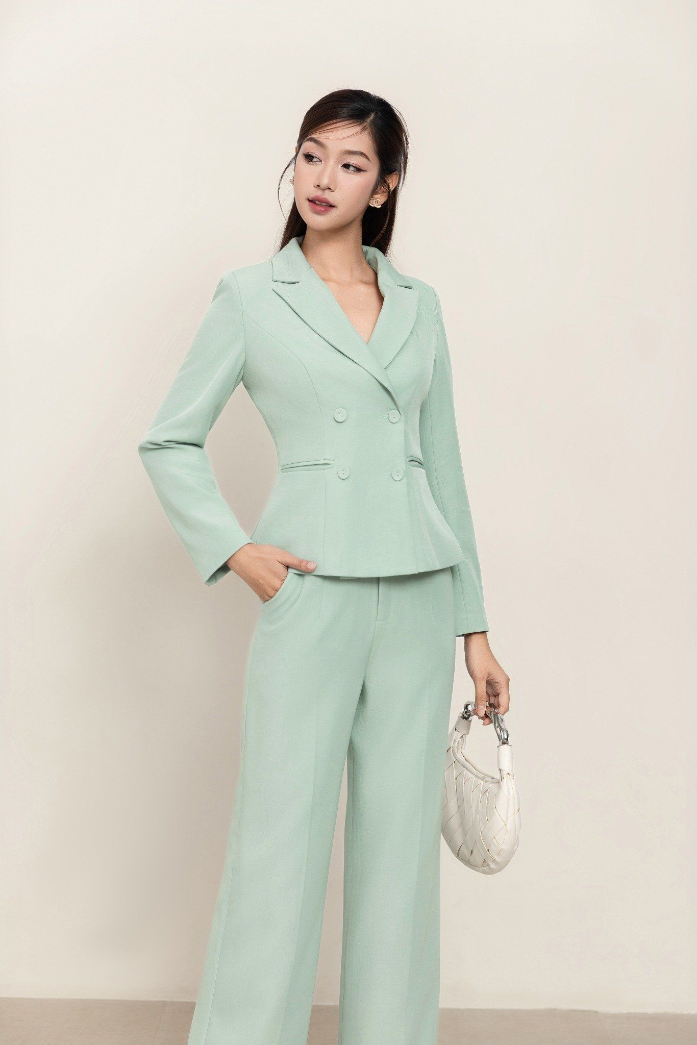 QUẦN THIẾT KẾ Q06482