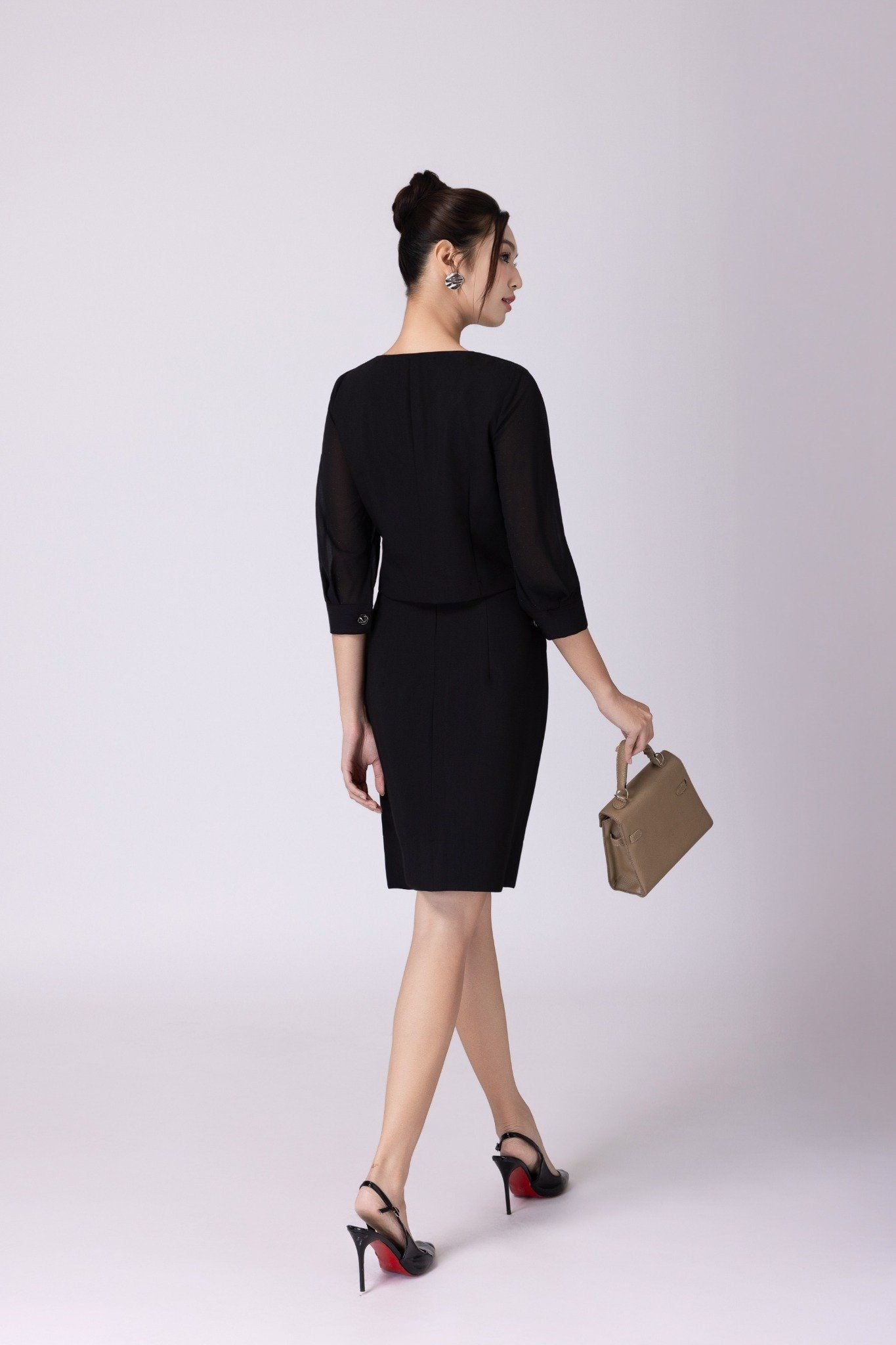 CHÂN VÁY BÚT CHÌ Z06872