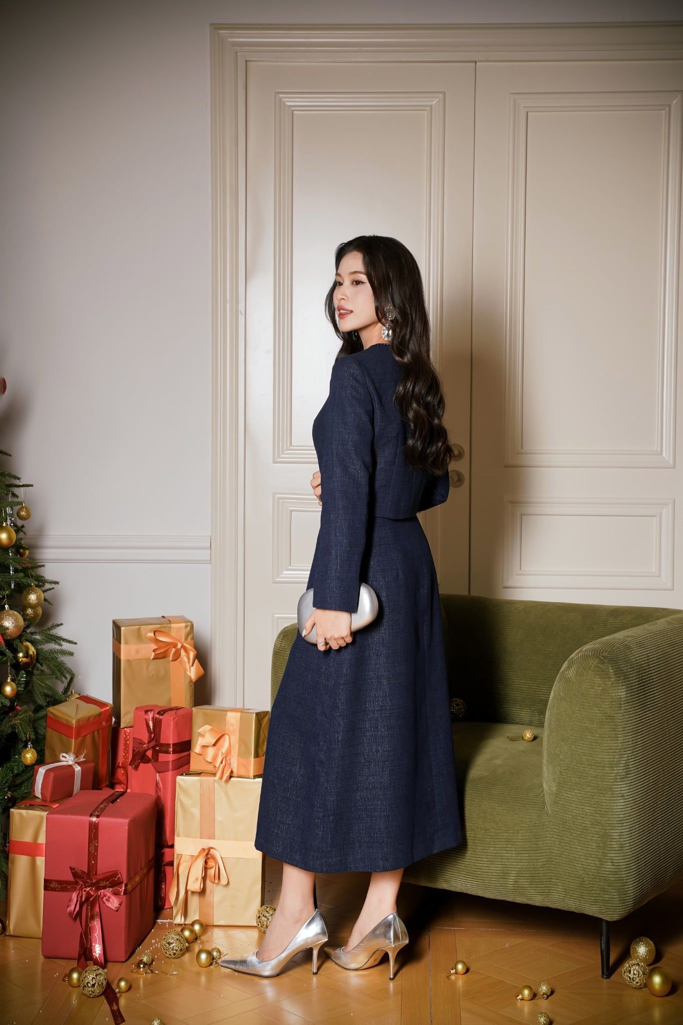 ĐẦM THIẾT KẾ ĐÍNH CƯỜM D08592