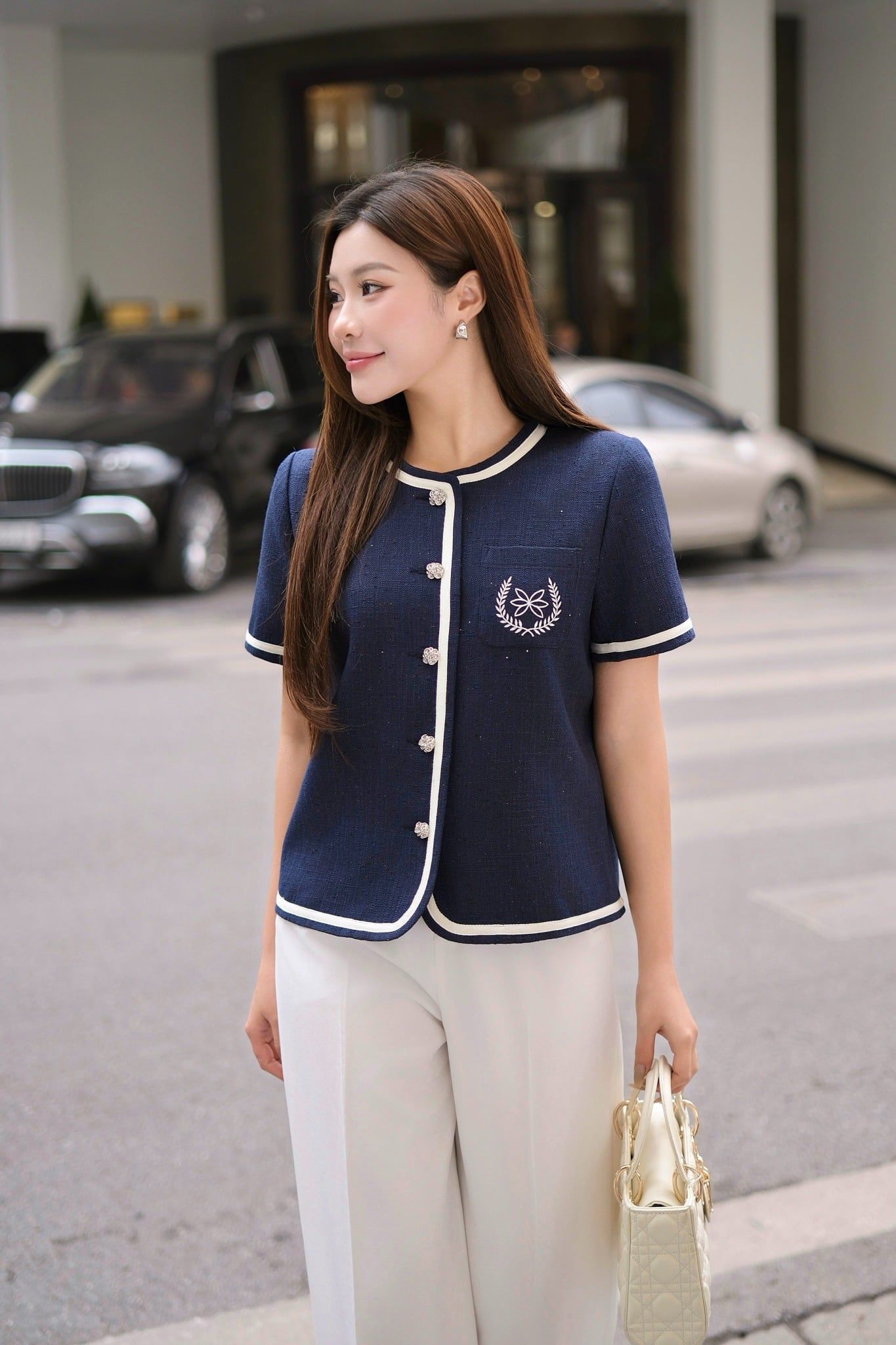 ÁO THIẾT KẾ ĐÍNH KHUY ĐÁ AK09202